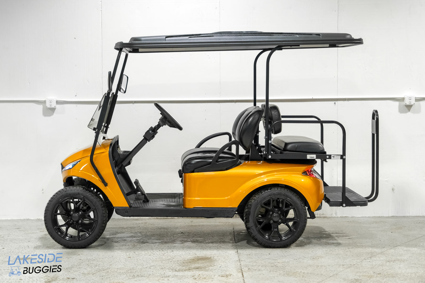 2019 EZGO - TXT Elite Lithium - Storm Body