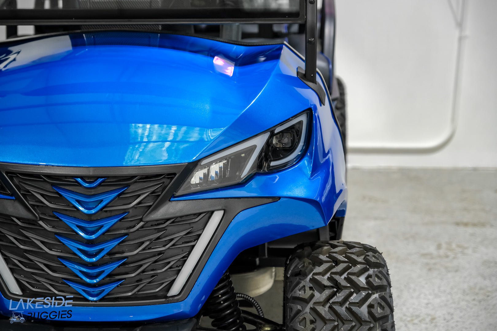 2025 Vibe EV - 4F Forward Facing Lithium Golf Cart